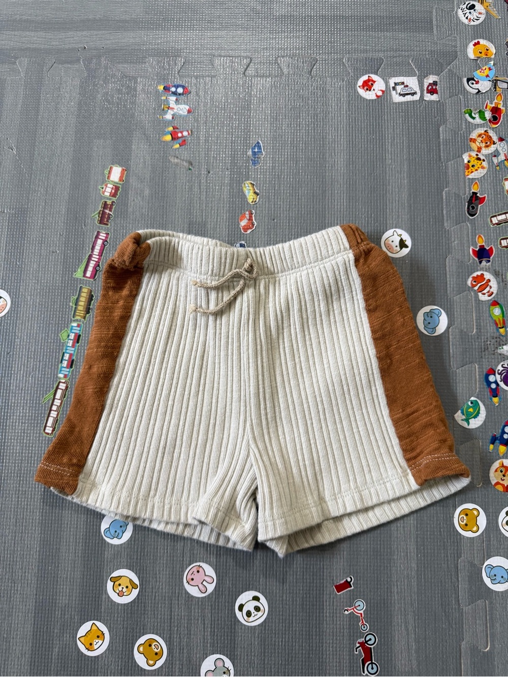 Play up toddler white & brown ribbed Shorts